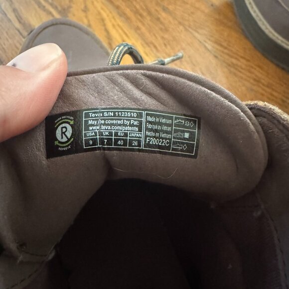 Teva Women's Midform Boot in Plum / Purple - Size 9 - Picture 7 of 14